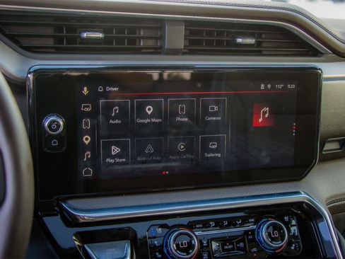 Used 2026 GMC Sierra 1500 Denali AWD/4WD image 18