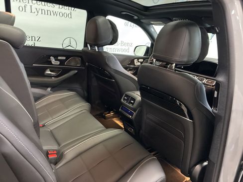 New 2025 Mercedes-Benz GLS 580 4MATIC image 24