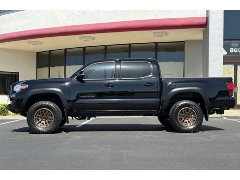 Used 2023 Toyota Tacoma 4x4 Double Cab w/ Trail Edition image 7
