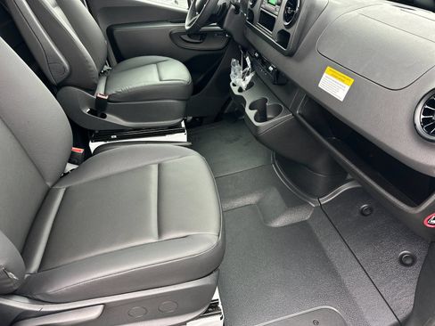Used 2026 Mercedes-Benz Sprinter 2500 image 15