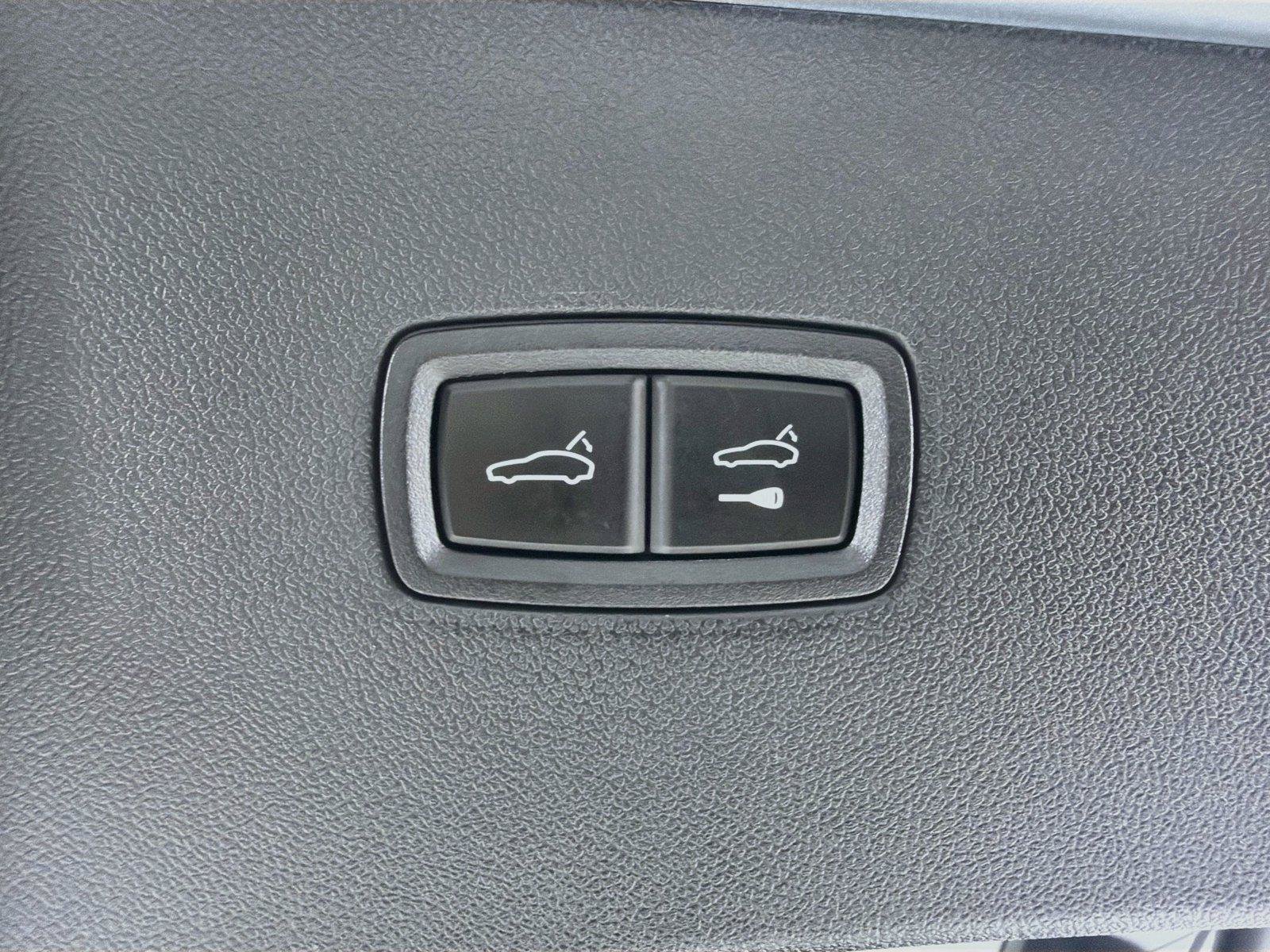 Used 2025 Porsche Cayenne Coupe AWD/4WD image 25