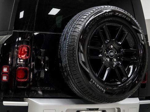 Used 2025 Land Rover Defender 110 S AWD/4WD image 13