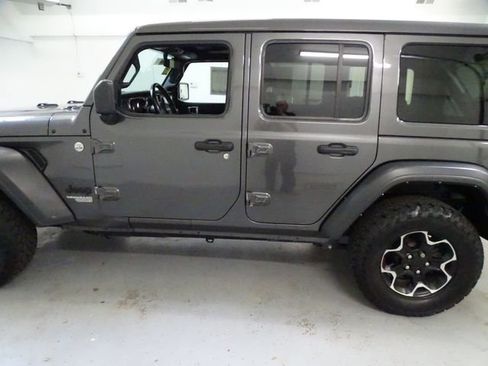 Used 2021 Jeep Wrangler Unlimited Sport w/ Sun And Sound Package AWD/4WD image 18