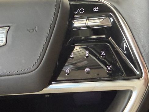 Used 2025 Cadillac Escalade Sport Platinum AWD/4WD image 12