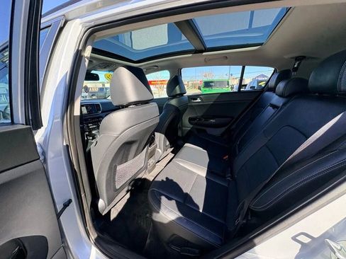 Used 2022 Kia Sportage EX w/ EX Technology Package FWD image 17