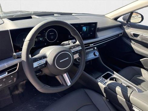 New 2025 Hyundai Sonata Limited image 3