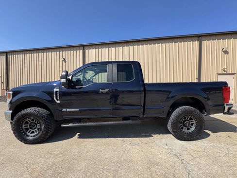 Used 2022 Ford F250 XL w/ STX Appearance Package image 3