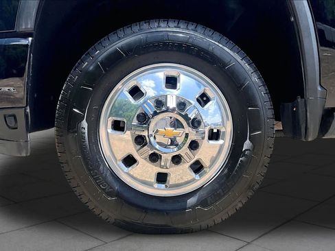 Used 2025 Chevrolet Silverado 3500 High Country w/ High Country Premium Package AWD/4WD image 11