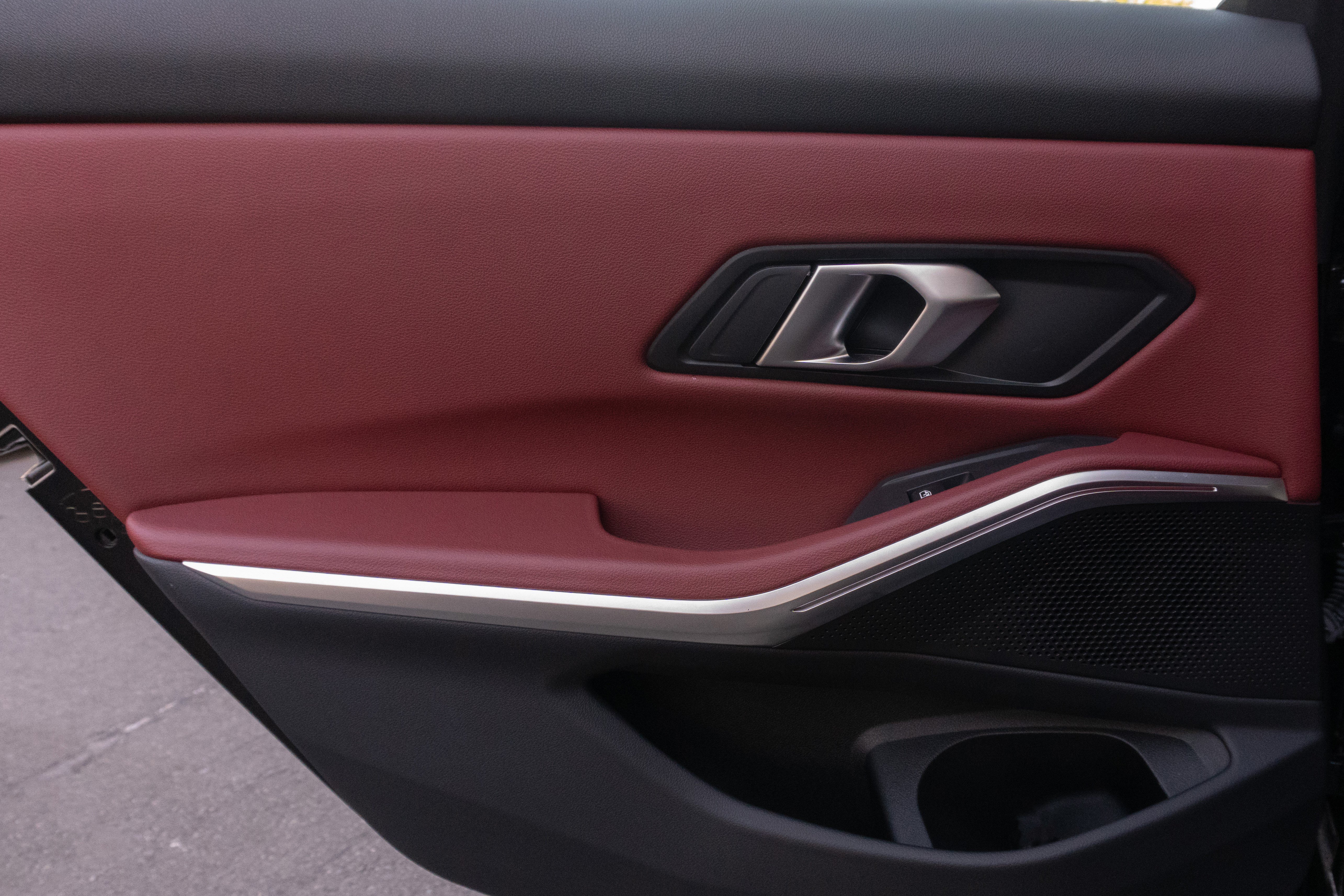 Certified 2025 BMW 330i Sedan RWD image 30
