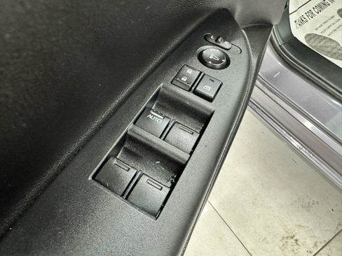 Used 2017 Honda Accord LX image 12