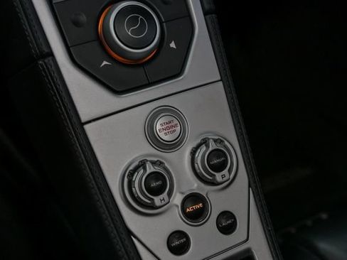Used 2013 McLaren MP4-12C Spider RWD image 33