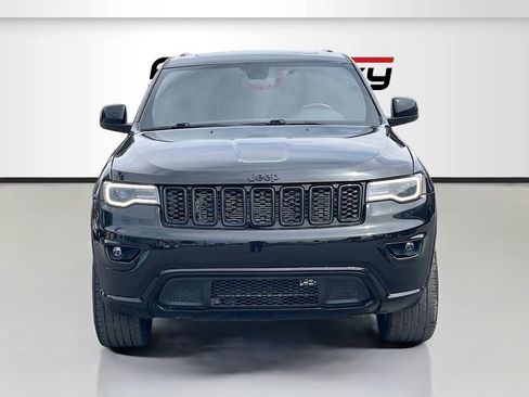 Used 2022 Jeep Grand Cherokee Laredo X AWD/4WD image 2