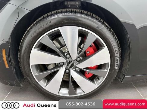 Used 2025 Audi S6 e-tron Prestige image 8