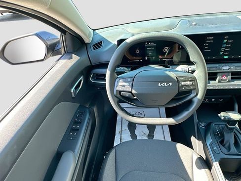 New 2025 Kia K4 LXS image 20