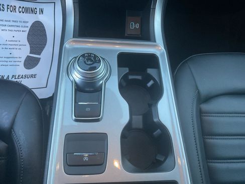 Used 2024 Ford Edge SEL w/ Convenience Package image 16