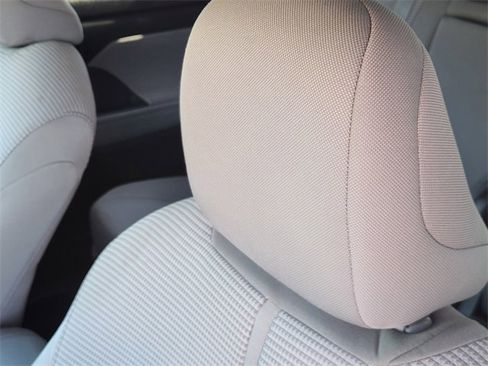 Certified 2023 Toyota Highlander L image 11