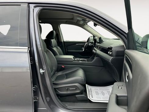 Used 2023 Honda Pilot Elite image 15