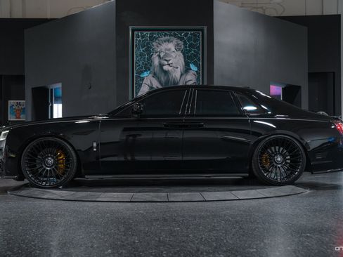 Used 2022 Rolls-Royce Ghost Black Badge image 28