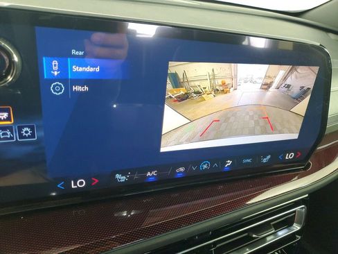 New 2026 Chevrolet Traverse Z71 image 25