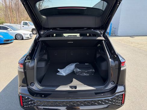 New 2026 Volkswagen Tiguan SEL R-Line image 14