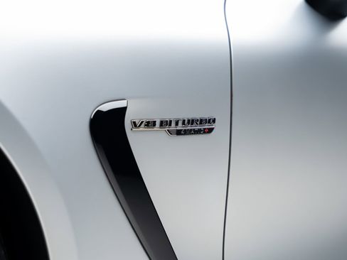 Used 2025 Mercedes-Benz AMG GT 63 image 25