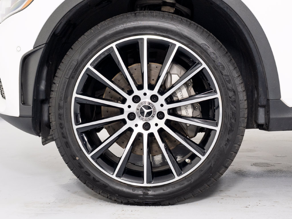 Used 2020 Mercedes-Benz GLC 300 4MATIC Coupe image 15