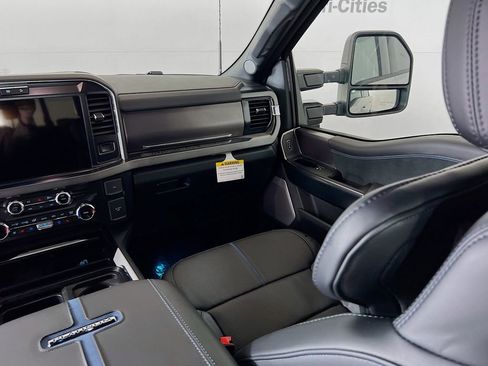 New 2026 Ford F350 Platinum w/ Tremor Off-Road Package image 28