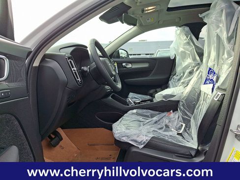 New 2026 Volvo XC40 B5 Plus w/ Protection Package Premier image 10