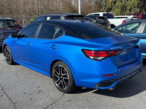 Used 2025 Nissan Sentra SR w/ SR Premium Package image 5