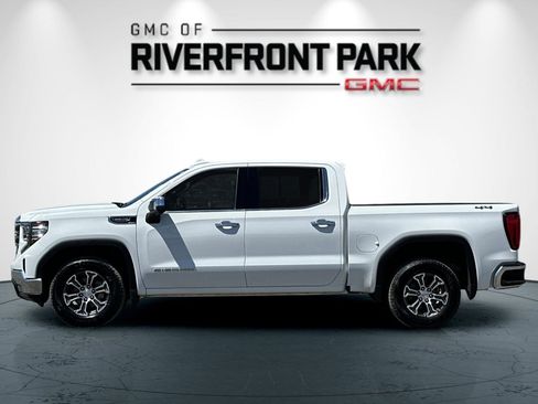 Used 2024 GMC Sierra 1500 SLT image 6