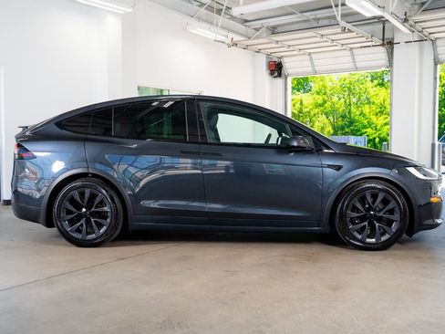 Used 2024 Tesla Model X AWD/4WD image 6