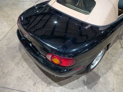 Used 1999 MAZDA MX-5 Miata RWD image 34