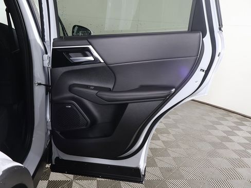 New 2026 Mitsubishi Outlander SE image 28