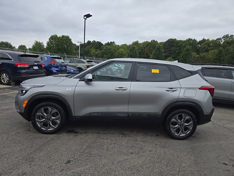 Used 2024 Kia Seltos LX AWD/4WD image 4