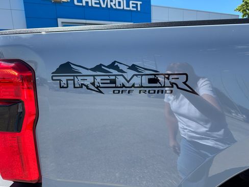 Used 2025 Ford F350 Lariat w/ Tremor Off-Road Package AWD/4WD image 47