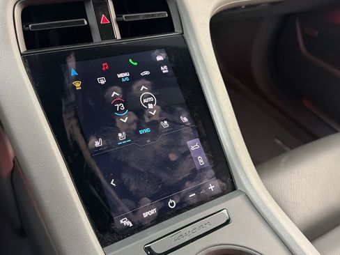 Certified 2020 Porsche Taycan 4S AWD/4WD image 21