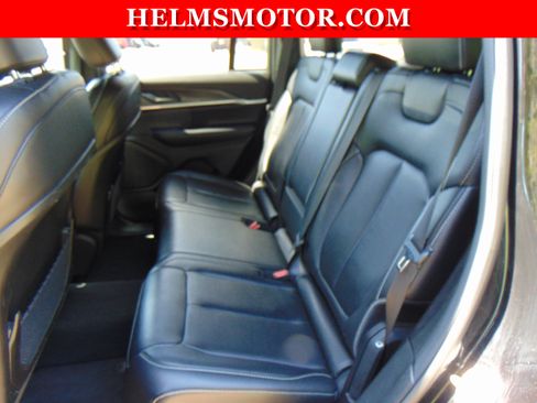 Certified 2024 Jeep Grand Cherokee Limited AWD/4WD image 37