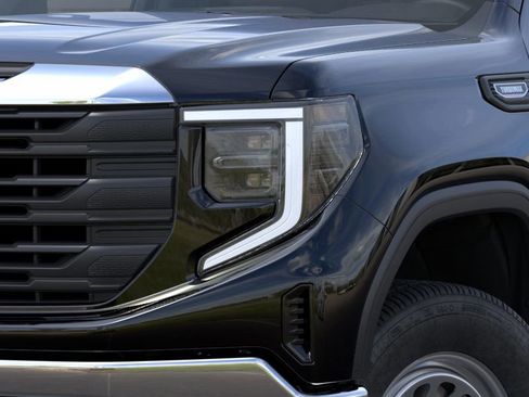 New 2026 GMC Sierra 1500 Pro w/ Convenience Package image 10
