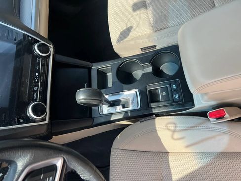 Used 2018 Subaru Outback 2.5i Premium AWD/4WD image 15
