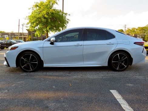 Used 2022 Toyota Camry XSE w/ Carpet Mat Package (TMS) image 9