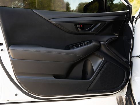 Used 2020 Subaru Outback image 34