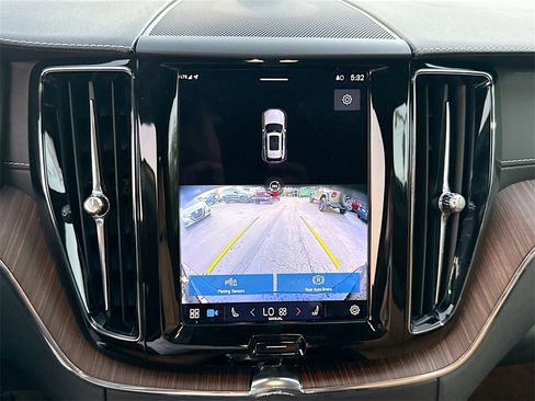 Used 2022 Volvo XC60 B6 Inscription w/ Advanced Package image 15