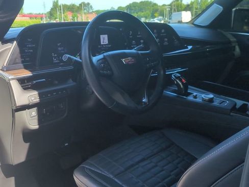 Used 2024 Cadillac Escalade Sport Platinum w/ LPO, ONYX Package AWD/4WD image 29