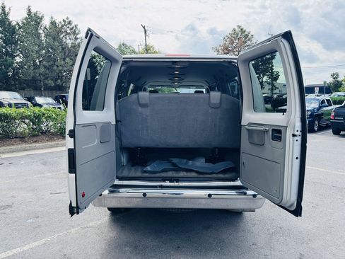 Used 2013 Ford E-350 and Econoline 350 XLT RWD image 17
