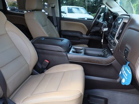 Certified 2019 GMC Sierra 2500 Denali w/ Duramax Plus Package AWD/4WD image 28