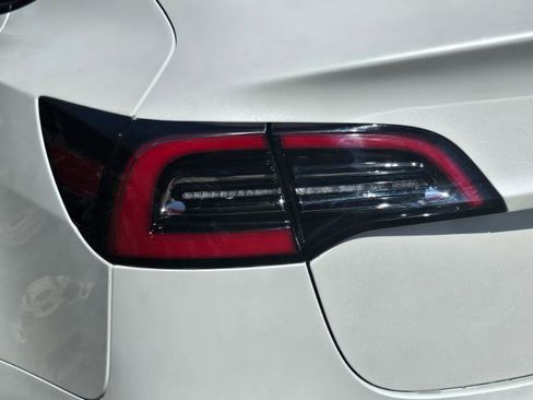 Used 2023 Tesla Model 3 Standard Range image 27