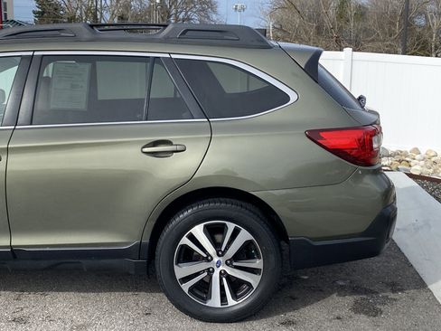 Used 2019 Subaru Outback 2.5i Limited image 4
