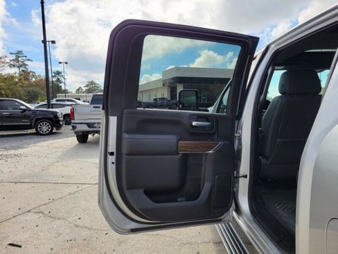 Used 2022 Chevrolet Silverado 2500 High Country w/ Z71 Off-Road Package image 26