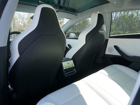 Used 2024 Tesla Model 3 Performance image 18