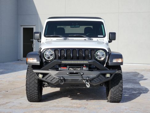 Used 2021 Jeep Wrangler Sport AWD/4WD image 3